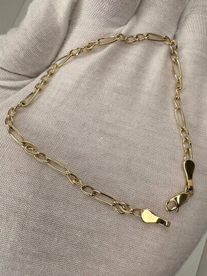 14k Solid Gold Figaro Bracelet 2.8mm 5grams 14k Solid Gold Figaro Bracelet 2.8mm 5grams